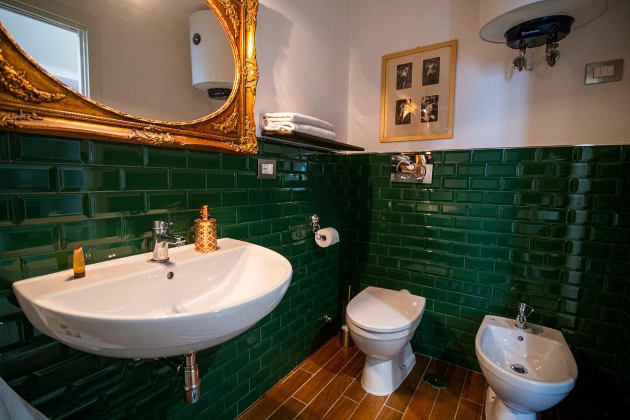 Redmood Guesthouse Барлетта Экстерьер фото