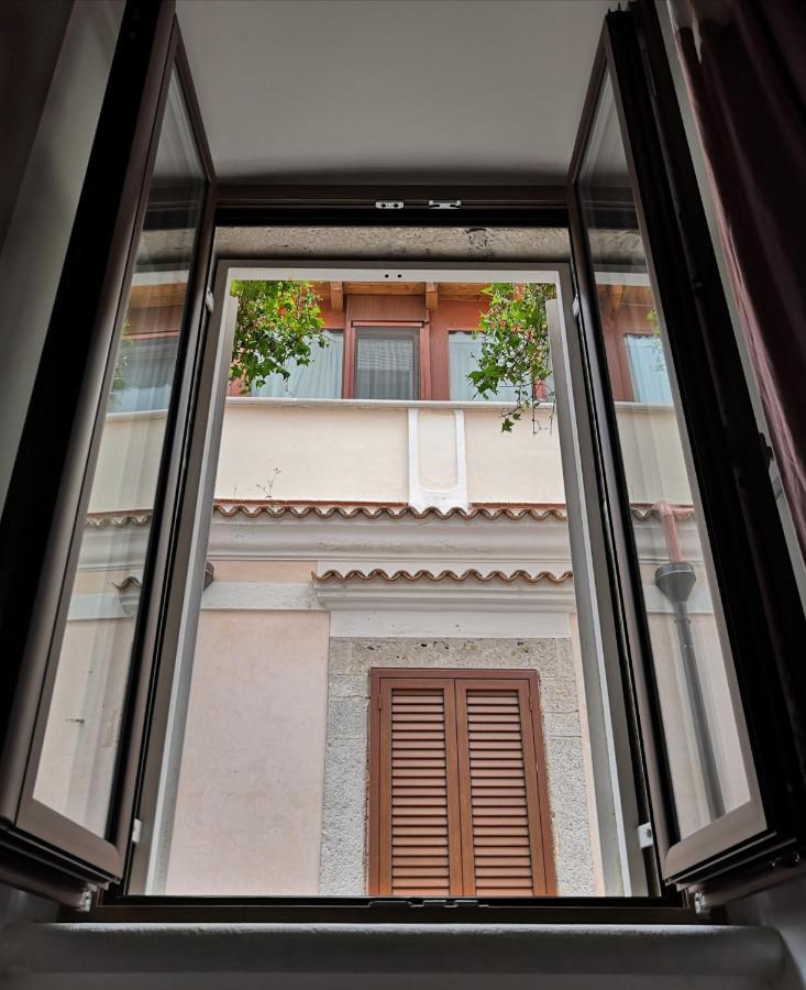 Redmood Guesthouse Барлетта Экстерьер фото