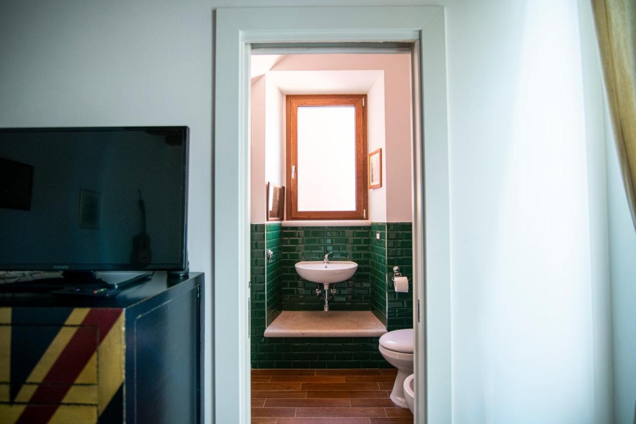 Redmood Guesthouse Барлетта Экстерьер фото