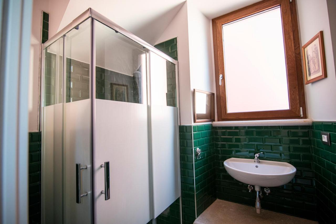 Redmood Guesthouse Барлетта Экстерьер фото