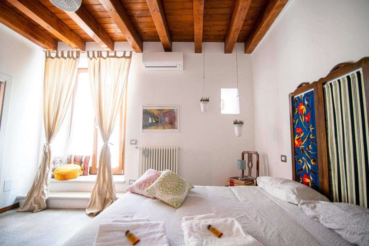 Redmood Guesthouse Барлетта Экстерьер фото