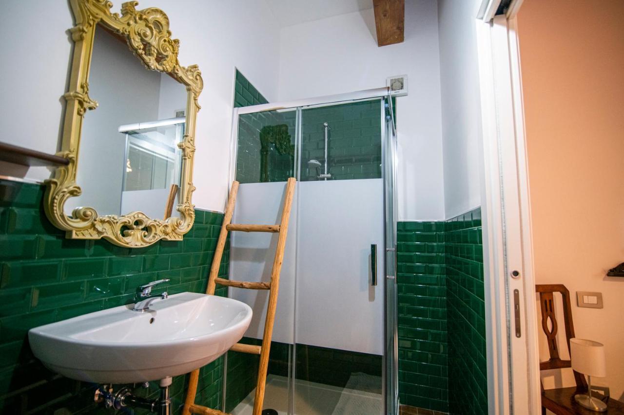 Redmood Guesthouse Барлетта Экстерьер фото