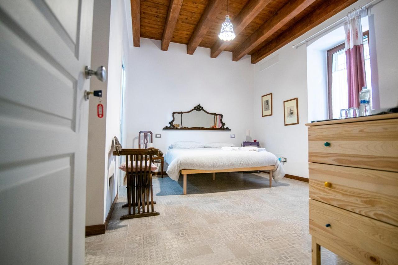 Redmood Guesthouse Барлетта Экстерьер фото