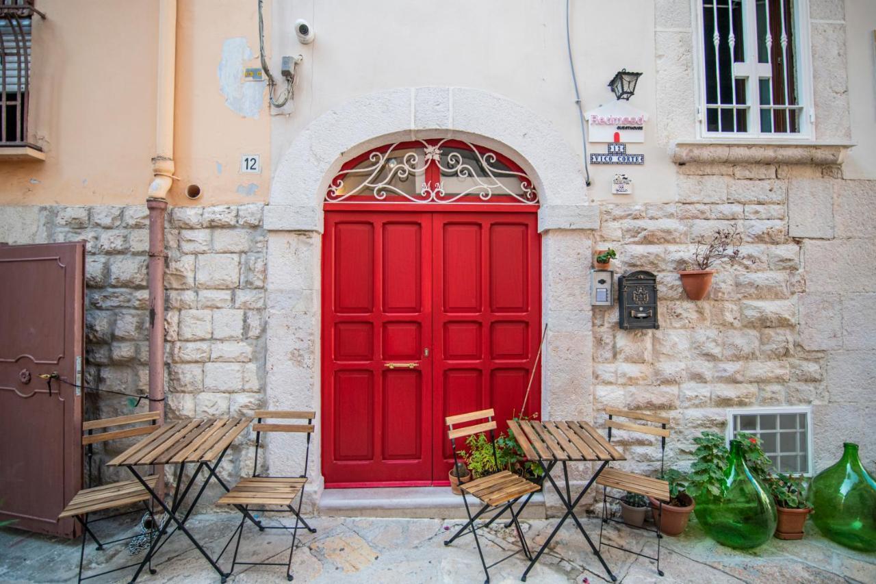 Redmood Guesthouse Барлетта Экстерьер фото