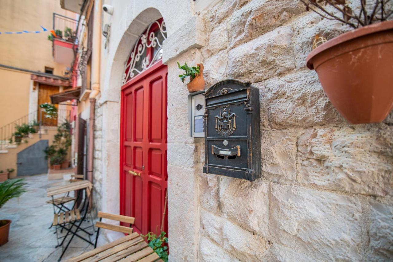 Redmood Guesthouse Барлетта Экстерьер фото